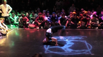 JUSTE DEBOUT EXPERIMENTAL JAPAN