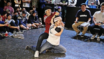 BOTY B-GIRL 2vs2 BATTLE