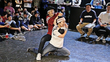 BOTY B-GIRL 2vs2 BATTLE